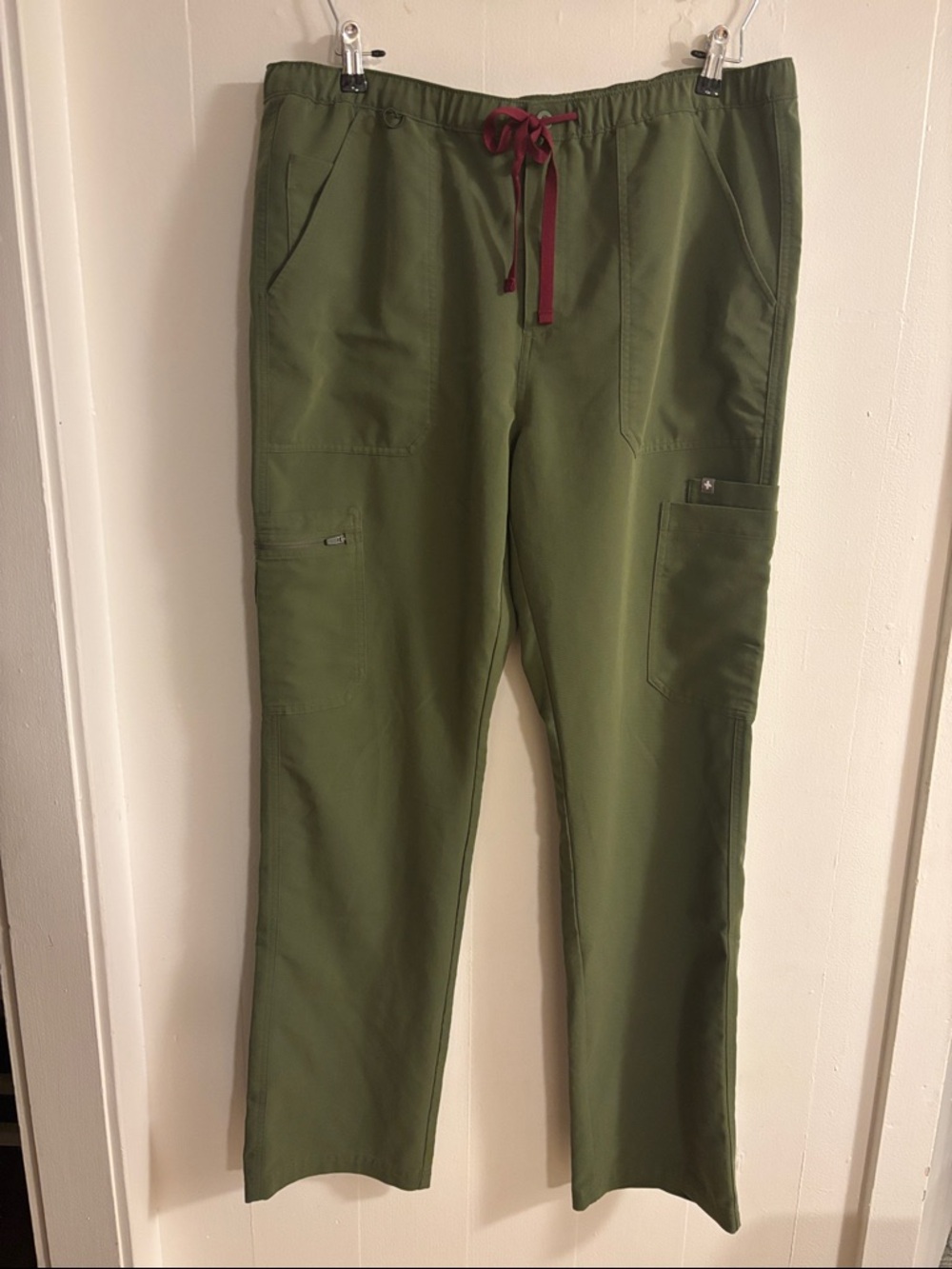 Figs Men's Olive Green Cairo Cargo Scrub Pants XL Tall